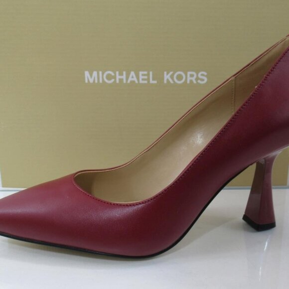 Michael Kors Clara Mid Heel Pointed toe Pump Mulberry Leather - Picture 2 of 5